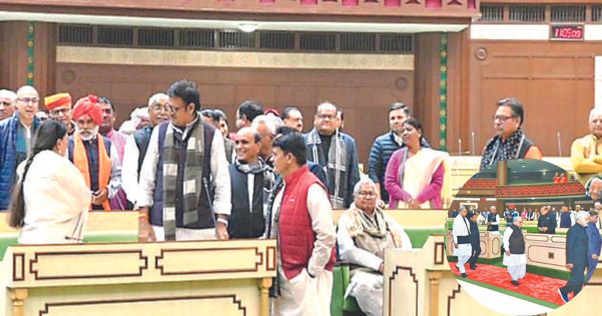 Oppn stages protest over paper leaks amid Guv’s address